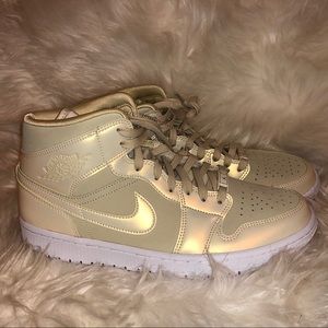 NWOT Jordan 1 Mid Goose Feather Yellow